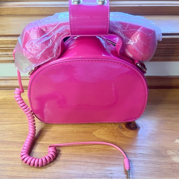 Retro Telephone Shaped Crossbody Bag - Picture 2 of 13
